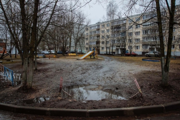 ФОТОрепортаж из Великих Лук: наши уютные дворы весной - 2018-04-06 16:23:00 - 1