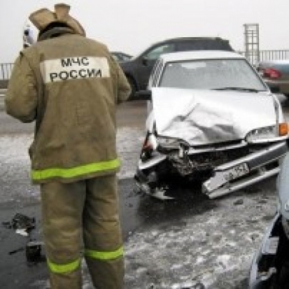 Легковушка сбила пешехода на улице Красноармейской в Пыталове - 2016-12-07 06:01:00 - 1