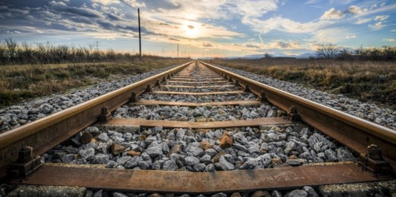 Автомобиль и поезд столкнулись на переезде Великие Луки - Ущицы - 2021-01-12 14:43:00 - 1