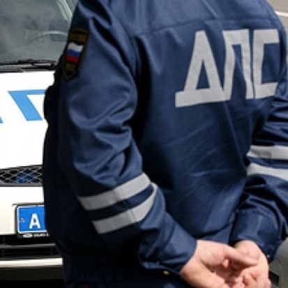 В Дедовичах «Волга» врезалась в автомобиль ГИБДД, который преследовал нарушителя - 2017-03-15 21:44:00 - 1
