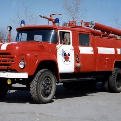 Пожарные отстояли здание гаража, загоревшееся в Локне - 2017-01-22 18:01:00 - 1