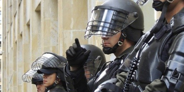 Внесены поправки о госзащите сотрудников МВД и Росгвардии - 2021-01-12 20:00:00 - 1