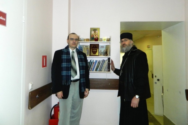 Уголок православной книги появился в больницах Новоржева и Великих Лук - 2017-03-16 07:33:00 - 1