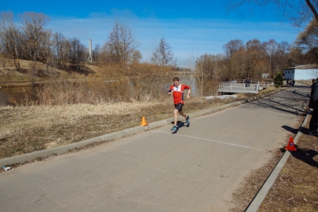В Великих Луках прошел весенний кросс (ФОТО) - 2018-04-12 15:07:00 - 1