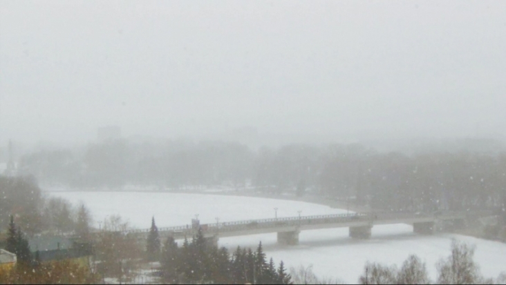 Дважды снегопадный день в Великих Луках - 2018-03-30 16:03:00 - 1