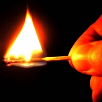 В Новосокольниках пенсионер-курильщик по неосторожности поджег квартиру своей сестры - 2016-12-17 21:24:00 - 1