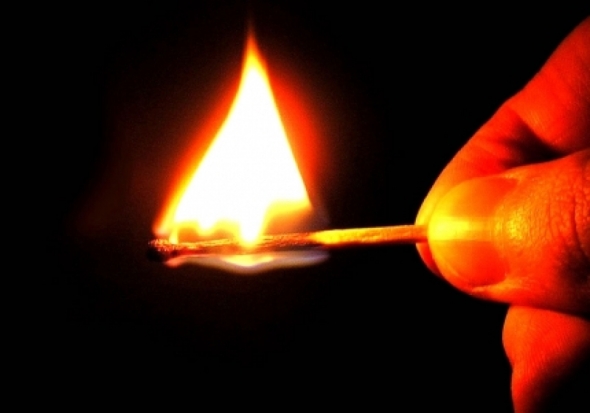 В сгоревших хозпостройках в деревне Лесицко Печорского района обнаружен труп мужчины - 2016-10-18 21:06:00 - 1