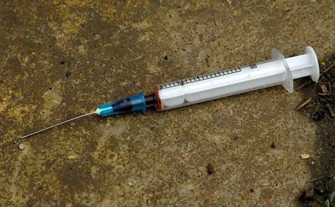 Один человек погиб от передозировки наркотиков, второй доставлен в великолукскую больницу - 2016-09-28 15:35:00 - 1