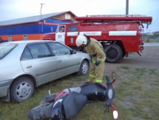Мопед и легковой автомобиль столкнулись в Красной Вешне Куньинского района - 2016-09-28 20:13:00 - 1
