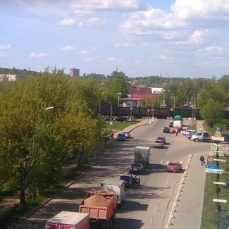 Транспортный коллапс: сегодня автомобилисты по часу стоят на железнодорожных переездах в Великих Луках (фото) - 2018-05-08 15:23:00 - 1