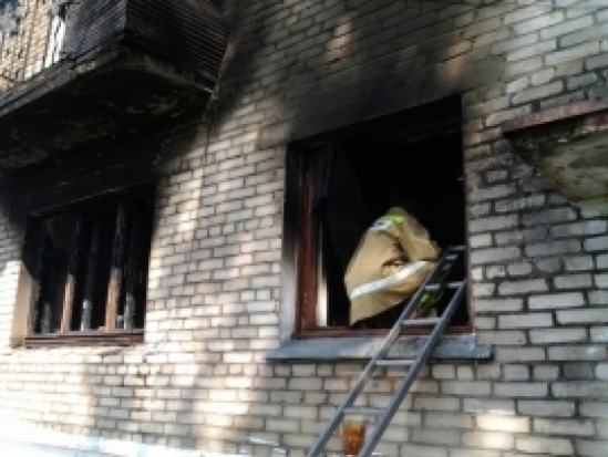 В Острове-2 тушили возгорание в квартире - 2016-10-24 19:37:00 - 1