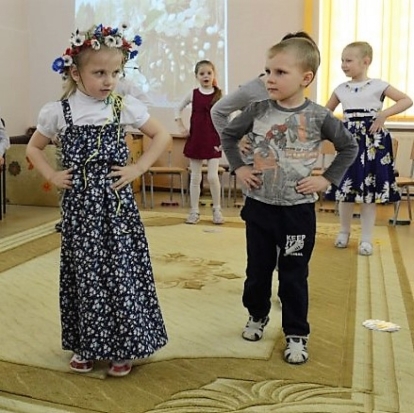 Епископ Сергий посетил детей в реабилитационном центре Великих Лук (ФОТО) - 2018-04-13 06:32:00 - 1