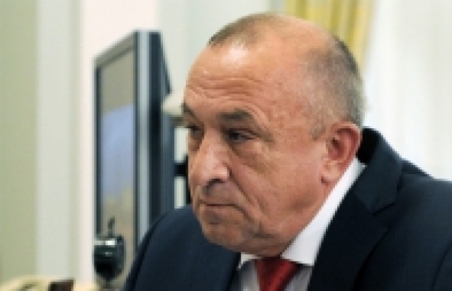 Главе Удмуртской республики Александру Соловьеву предъявлено обвинение в получении взяток - 2017-04-04 17:23:00 - 1