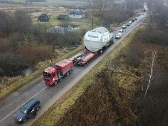 Проезд 40-метрового автопоезда по улицам Великих Лук iLuki.ru покажут ОНЛАЙН! Смотри с 9:00 - 2017-11-22 18:40:00 - 1