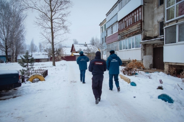 Жителям Великих Лук напомнили о пожарной безопасности (ФОТО) - 2017-01-26 11:01:00 - 1