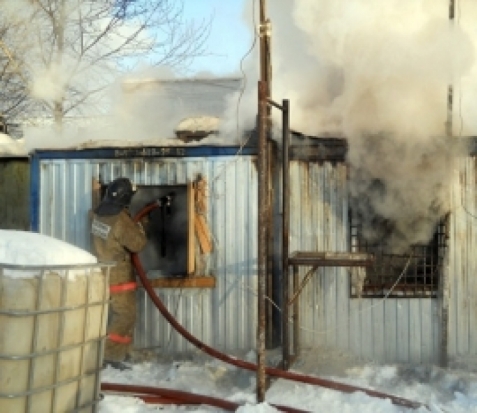 В Убылинке Пыталовского района горел вагончик - 2017-01-07 15:41:00 - 1