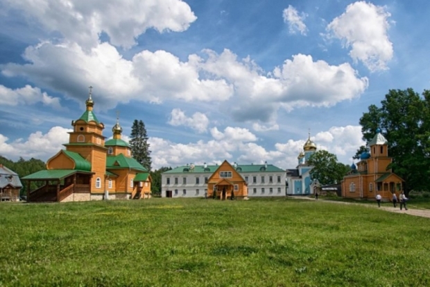 Великолучан приглашают совершить паломничество в Никандрову пустынь - 2018-06-30 12:42:00 - 1