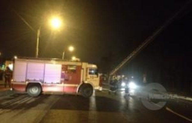 В Петербурге потушили крупный пожар на набережной Обводного канала - 2017-10-27 08:43:00 - 1
