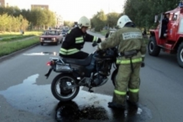 Мотоцикл и легковушка не разъехались на проспекте Гагарина в Великих Луках - 2017-06-15 18:20:00 - 1