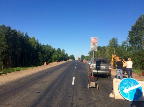 На трассе Москва – Балтия в Псковской области водитель совершил ДТП, в результате которого погиб дорожный рабочий (ФОТО) - 2017-07-31 15:51:00 - 1