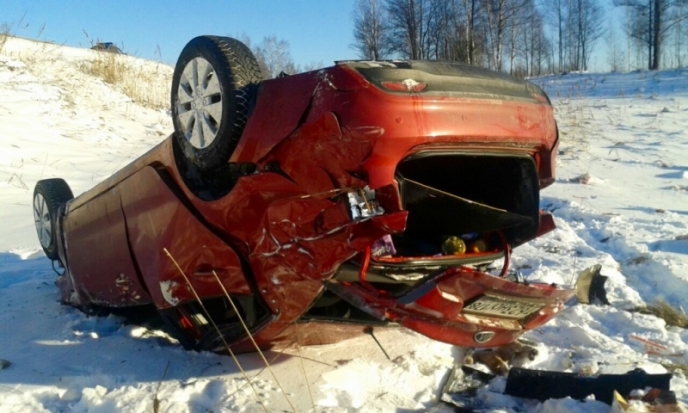 На трассе М-9 в ДТП погиб 4-летний ребёнок, которого выкинуло из автомашины (ФОТО) - 2017-01-06 18:04:00 - 1