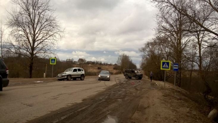 Под Великими Луками не разъехались «Шевроле-Нива» и «УАЗ» (ФОТО) - 2017-03-18 17:29:00 - 1