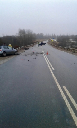 На трассе Москва – Балтия в лобовом столкновении погибла автомобилистка (фото) - 2016-11-24 11:13:00 - 1