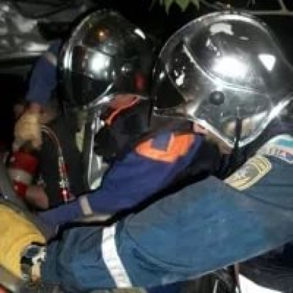 На улице Юбилейной в Пскове не разъехались два автомобиля - 2017-08-06 08:16:00 - 1