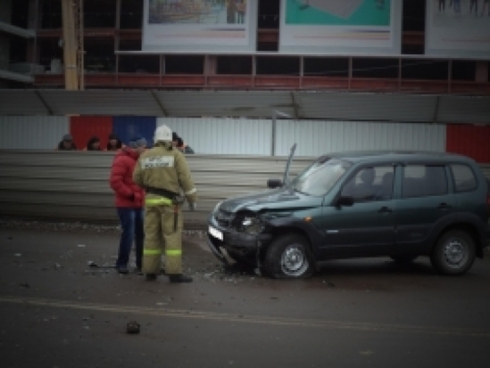 Пешеход попал под колеса легкового авто на улице Труда в Пскове - 2016-10-29 20:13:00 - 1