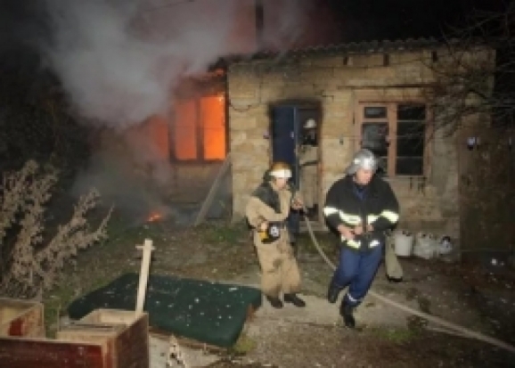 В деревне Мешоколь Псковского района огнем поврежден жилой дом - 2017-04-18 06:27:00 - 1