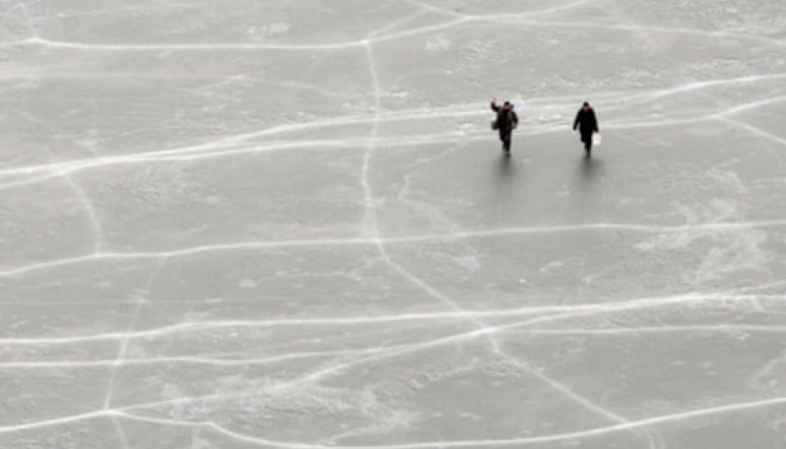 Рыбаки из Пскова провалились под лед в Карелии - 2017-02-20 11:28:00 - 1