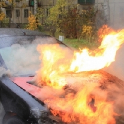 Из-за разгерметизации топливной системы в Пскове сгорел автомобиль - 2016-09-29 12:51:00 - 1