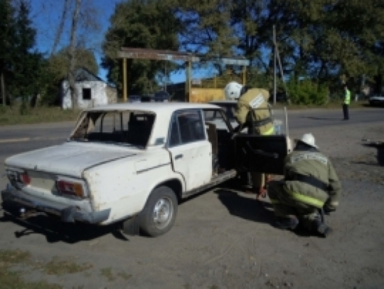 В поселке Плюсса легковой автомобиль попал в ДТП - 2017-09-24 12:40:00 - 1