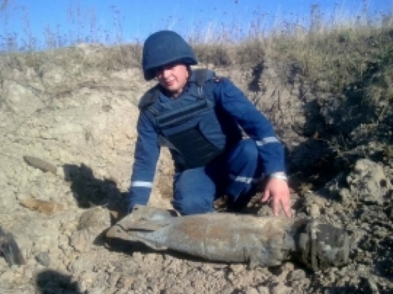 Псковские саперы разминировали «военную посылку» в Новосокольническом районе - 2017-05-13 13:32:00 - 1