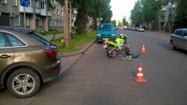 Мотоциклист пострадал в столкновении с «Ауди Q3» в Великих Луках (ФОТО) - 2017-06-15 18:58:00 - 1