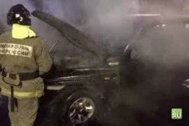 Пять огнеборцев тушили возгорание автомобиля в Пскове - 2017-08-29 06:40:00 - 1