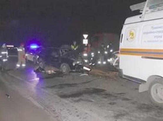 На 372-м километре трассы Санкт-Петербург – Невель столкнулись три легковушки - 2016-10-31 06:20:00 - 1