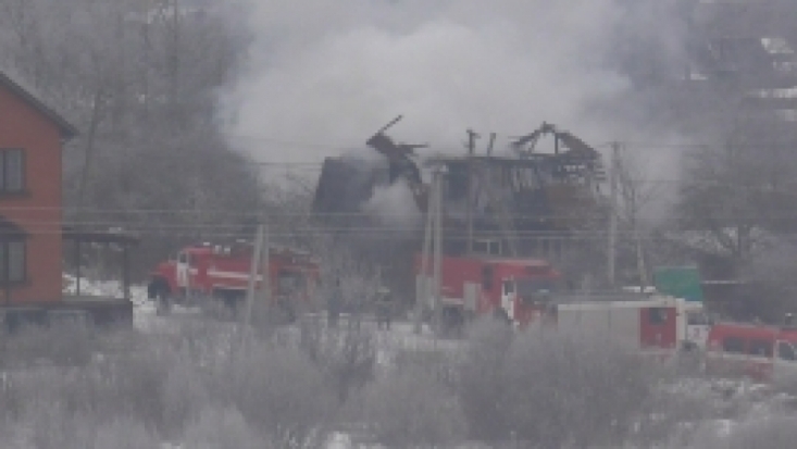 В деревне Хотицы Псковского района локализован пожар в жилом доме - 2017-02-13 06:44:00 - 1
