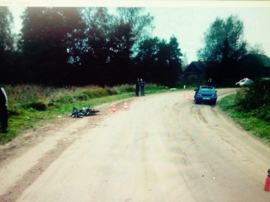 Водитель мопеда выехал на полосу встречного движения и столкнулся с «ВАЗом», 2 человека травмированы (ФОТО) - 2016-09-29 10:32:00 - 1