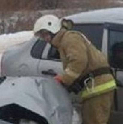 На 6-м километре трассы Великие Луки – Невель столкнулись две легковушки - 2016-12-30 18:01:00 - 1