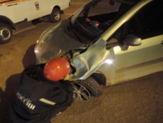 В Пскове легковой автомобиль попал в ДТП - 2016-10-07 06:12:00 - 1