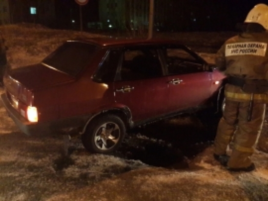 На улице Максима Горького в Пскове столкнулись две легковушки - 2016-11-05 08:21:00 - 1