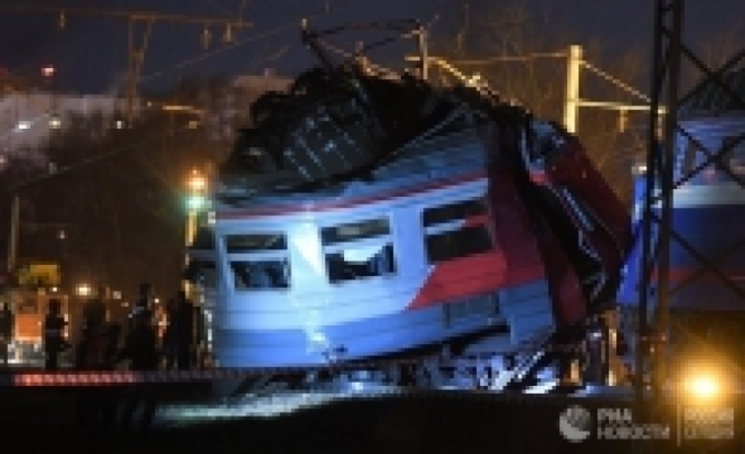 По факту столкновения двух поездов в Москве возбуждено уголовное дело - 2017-04-10 08:47:00 - 1