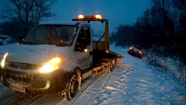 Под Великими Луками внедорожник вылетел с дороги (ФОТО) - 2016-11-07 10:03:00 - 1