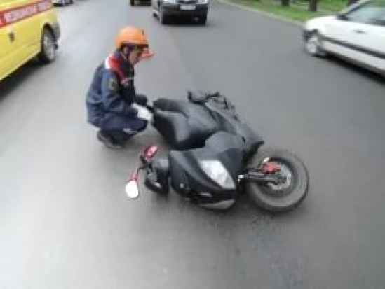 Скутер попал в ДТП в Великолукском районе - 2017-09-03 13:20:00 - 1