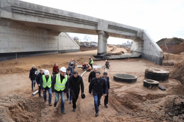 На путепроводе в Великих Луках строители перешли «экватор» (ФОТО) - 2017-10-23 07:25:00 - 1