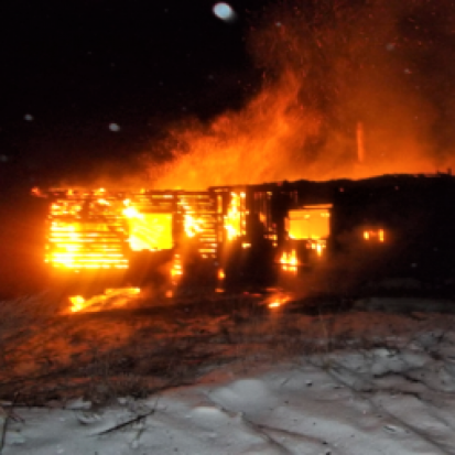 Электронагреватели стали причиной смертельного пожара в поселке Красный Луч Бежаницкого района - 2017-01-11 18:34:00 - 1