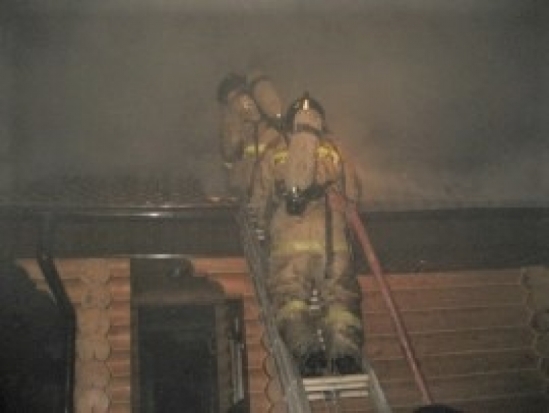 В деревне Копнино Пустошкинского района горела дача - 2016-12-30 06:19:00 - 1