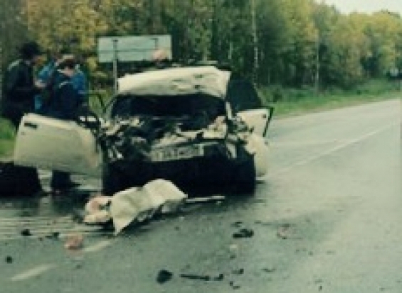 Девочка 2015 года рождения попала в реанимацию после вчерашнего столкновения автобуса и «ВАЗ-2105» в Псковской области - 2016-09-24 13:07:00 - 1