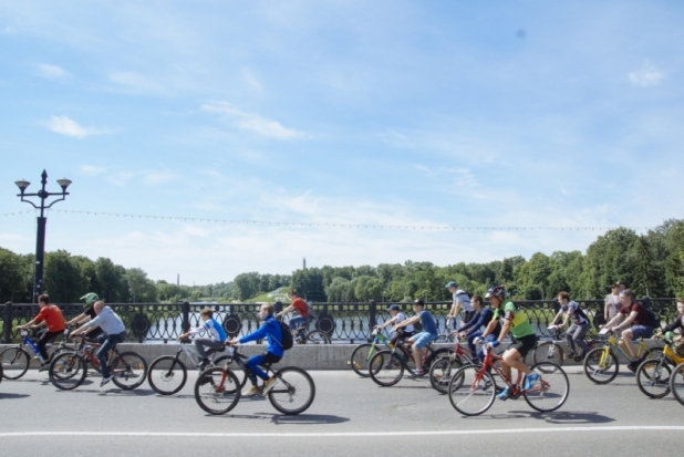 ФОТОрепортаж: В Великих Луках прошел Велопарад - 2018-06-04 11:33:00 - 1